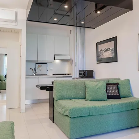 H11 [verde Giada] Piscina - Tennis - Parcheggio Apartment *