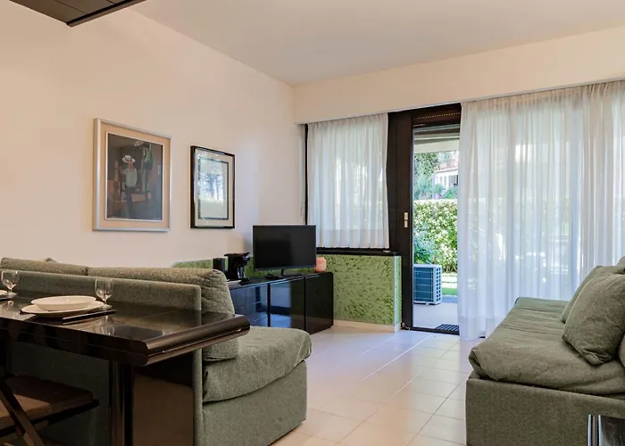 H11 Giada Piscina - Tennis - Parcheggio * San Remo